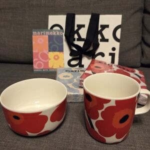 Marimekko Unikko Bowl And Large Mug With 2 Packs Of Napkins